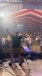 Das war unser Feuerwehr-Wochenende 🚒🍺🤘🏻Samstag mit Bombenstimmung bei der @feuerwehr_schwenningen und Sonntag ein perfekter Abschluss bei der @feuerwehr.westendorf 

#jollysound #partyband #bierzelt #feuerwehrfest
